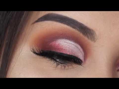 VOICE OVER - HOW TO DO OMBRE CUT CREASE FOR CHRISTMAS!