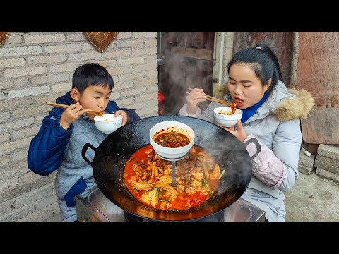 贵州特色美食，豆花辣子鸡，香辣下饭【梅子美食】