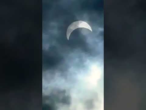 #ytshorts #ytshortsviral #usavlogs #india #solareclipse #eclipse2024 #space #moon #sun