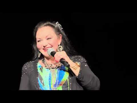 Crystal Gayle live at Arlington Music Hall on November 08, 2024 / Part 3