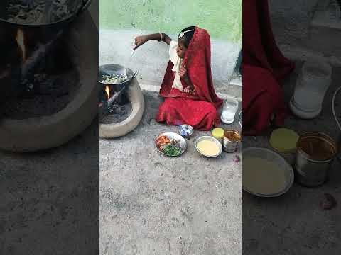 👉😋 छोटी बहु बेसन लपटा..#chhoti bahu#balika vadhu#saas Bahu ki nok jhok#funny#video#viral#बेसन#लपटा