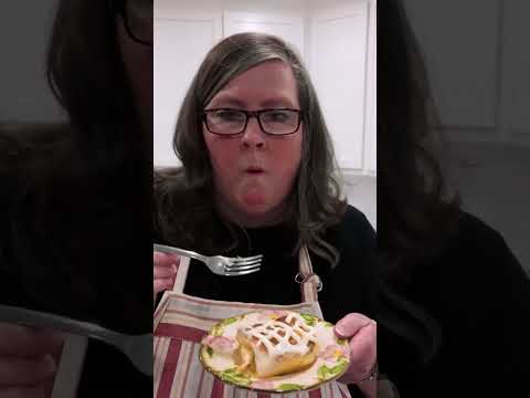 Trying Delicious Cinnamon Rolls: A Flavorful Taste Test!