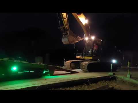 TOWING EXCAVATOR by SELF LOADER TRUCK !!!