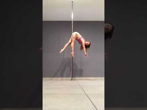 Testando a gravidade #poledancing #foryou #fyp #fy #Shorts