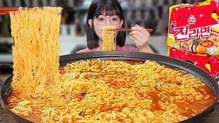 A video of me eating 10 ramen without editing the cut🍜Spicy ramen eating show ASMR MUKBANG