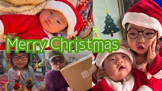 【Xmas VLOG】3歳👧🏻と0歳2ヶ月👶🏻のクリスマス🎄🎅/ 二児ママ サンタ業務 / プレゼント🎁開封 / UNIQLO購入品