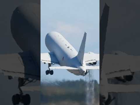 百里基地番外編‼️小牧(名古屋)へ帰投するKC-767J空中給油輸送機"タンカー"✈️⛽️お泊まりだったみたい… #百里基地　#小牧基地　#KC767J #JASDF  #shorts