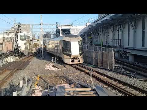 とうきょうスカイツリー駅から新下り線交差部分を見る