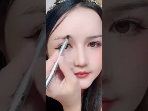 Perfect eyebrows in minute 🥰🥰 #makeup #tiktok #shorts #makeuphacks #asmr #makeuptutorial