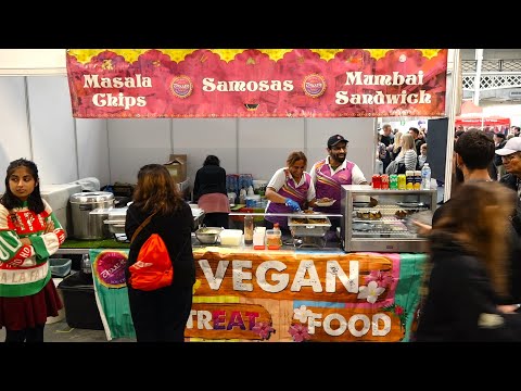 Chickpea Curry Wraps | Samosa Chaat | Veg Curry Thali | Indian Street Food by "Chaatit" at VegFest