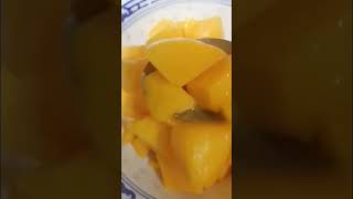 Satisfying Fresh Sweet Mango for dessert #asmreating #short #satisfying #sweetmango