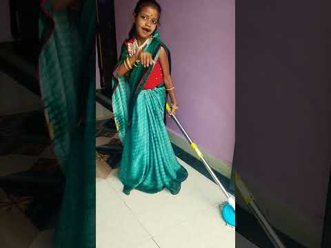 👉🥰 छोटी बहु पोंछा लगा..#chhoti bahu#balika vadhu#saas Bahu ki nok jhok#funny#shorts#viral#video