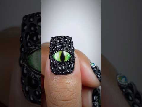 Snake Eye Nails 👁️ Halloween Nail Art #natdenail #nails #shorts #spookyseason