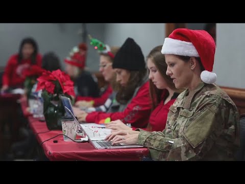 NORAD tracker: Volunteers follow Santa's journey