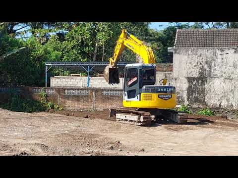 MINI EXCAVATOR KOMATSU PC78US WORKING LANDFILL AREA FOR HOUSE