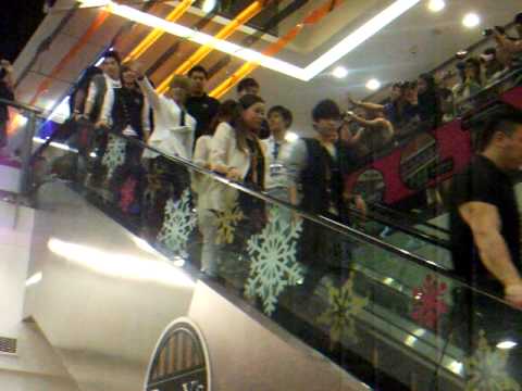 [251111] Teen Top Singapore Meet & Greet At Novena Square 2 (Arriving)