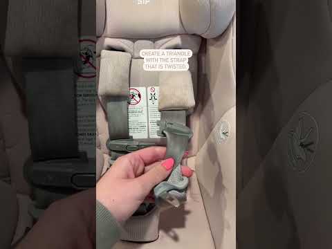 Try this hack for twisted car seat straps! 😘 | The Baby Cubby #babycarseat #parenting #carseat