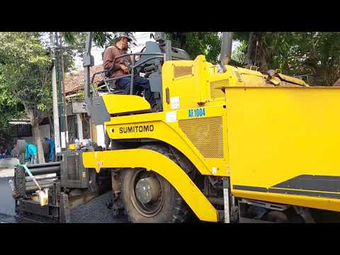 PENGASPALAN JALAN SUMITOMO HA60W FINISHER HAMPAR HOTMIX  HAMM TANDEM ROLLER SAKAI TYRE ROLLER