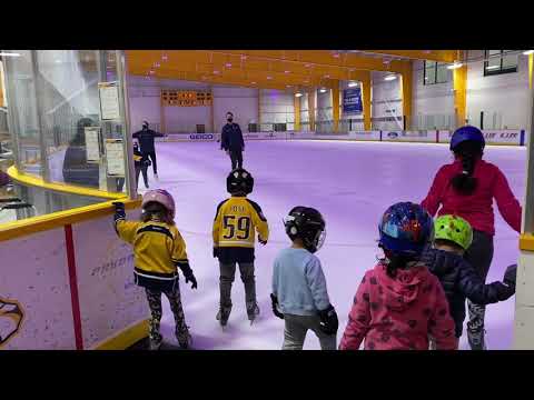 ตามไปดูเด็กไทย skating เพื่อเตรียมตัวพร้อมเข้าเรียน Hockey 1