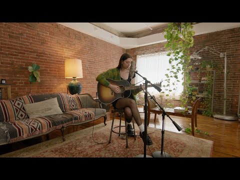 Lizzy McAlpine - called you again (live acoustic)