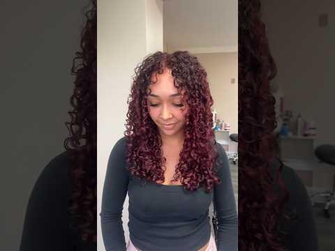 Red violet curly hair transformation #curlyhaircare #curlyhaircut #curlycut #curlspecialist #redken