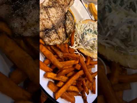 fish sandwich and sweet potatoes fries #fishsandwich #sweetpotatofries #tastyfood #mukbang #shorts