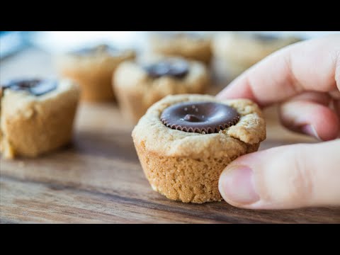 PEANUT BUTTER THUMBPRINT COOKIES - CHRISTMAS COOKIES & HOLIDAY BAKING