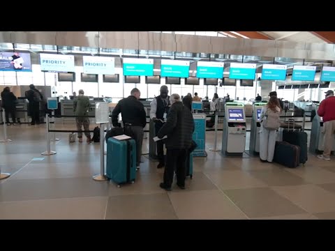 Marine mom helps junior enlisted military members fly home from RDU for the holidays