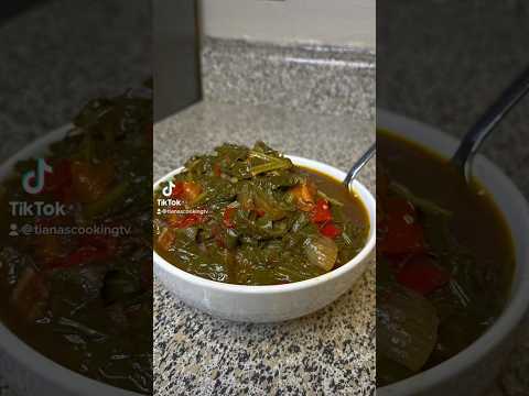 Southern Collard Greens 🥬 🌶️🧅 #southerncollardgreens #greensrecipe #delicious #soulfoodrecipes