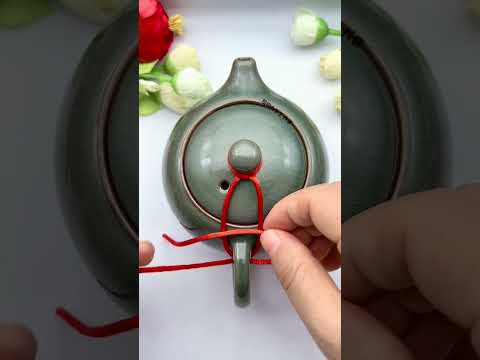 Teapot tying rope is super simple and fast. Learn this trick and the teapot lid will never fall