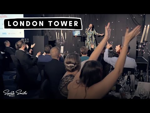 Sophie Smith - Live Performance at the Tower Bridge Hotel in London