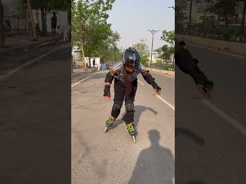 #inshort #tranding #vairal #skating #inlineskating #reaction #balurghat #balurghat #instagood