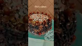 simple chocochips cake 😍😍.. #rioscakes #chocochipscake