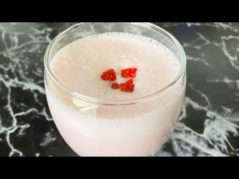 Fresh Strawberry Milkshake, Quick & Easy summer drink Strawberry Milkshake #shorts