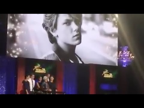 Phoenix Family Present River Phoenix Humanitarian Award