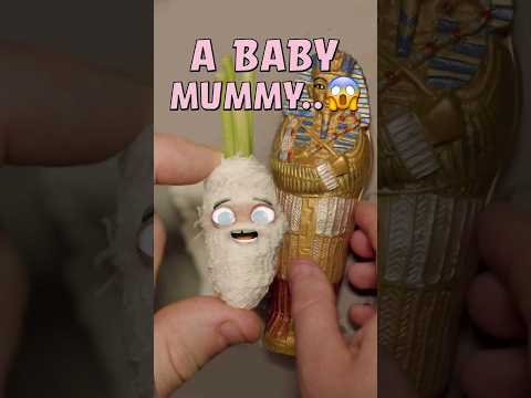 The LITTLE MUMMY IS ALIVE😱 - Carrot Mummification🥹🥕 #fruitsurgery #shorts #cute