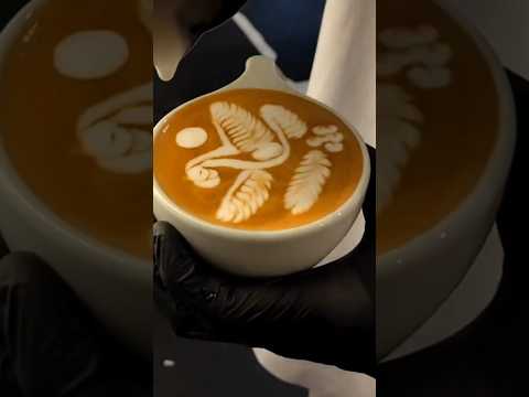 Latte art parrot 🦜#shorts #latteart #shortsfeed