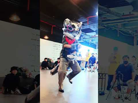 #WolfOREZ  Go to the #Anisongbattle and #dance #dancebattle #anime #freelytomorrow #furryfandom