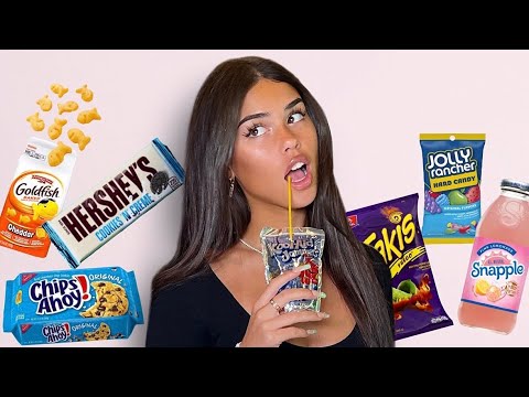 Australian Tries American Snacks