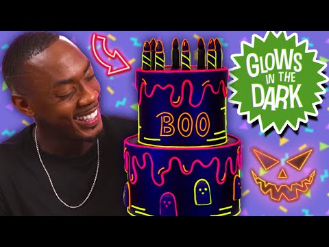 Making a Glow In The Dark Halloween Cake!