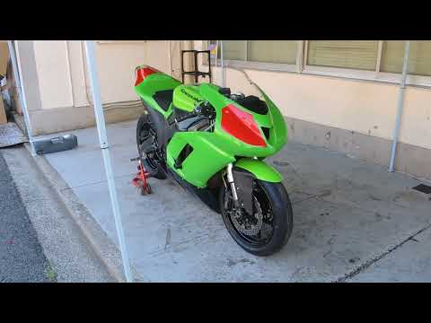 【933】ZX-6R エンジン｛セル一発始動OK、オイル漏れ無、排気無色、異音無、シフト6速良好｝【走行距離】42,313Km【車台番号】JKAZX4P167A004***　車輛は、こんな感じです。