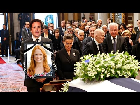 Funeral of Ree Drummond shed tears with her portrait in front of friends and colleagues