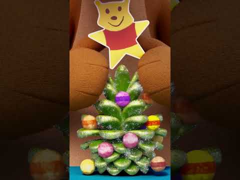 Find the perfect Christmas Tree with Pooh Bear and Piglet 🎄🎶 #PlaydateWithWinnieThePooh #DisneyJr