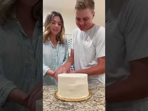 A top-tier idea for your first wedding anniversary 🍰 🎥: Maddy M Jewell #shorts #weddingcake #ido