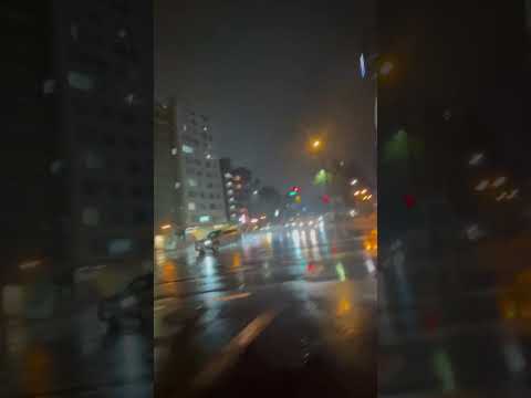 台風7号の直撃、中野区落合の交差点にて