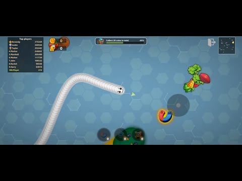 Mastering the Largest  snake in  snakeZone.io champion