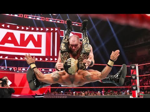 WWE: Sit-Out Powerbomb