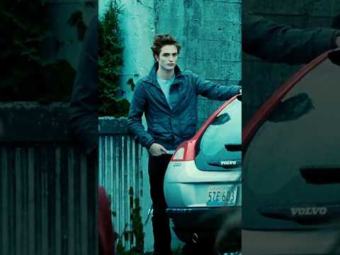 Edward Saves Bella from a Car 🚘Accident 💖#twilight #robertpattinson #kristenstewart 😍