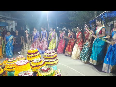 Kolo Kolo amma kol...bathukamma song #Saddula Bathukamma sambaraalu #vasanthatelugukitchen