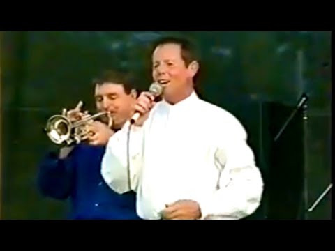 Pat Upton & The Downtown Classics - More Than Yesterday - Live - The Spiral Starecase